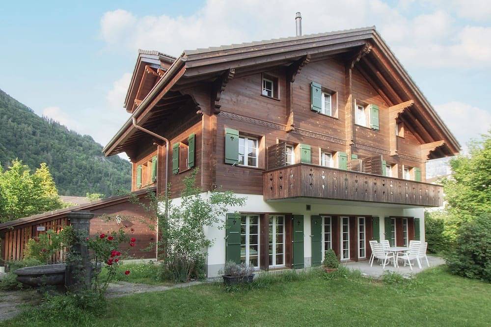 Geheel appartement, CityChalet Appartement/Fewo Krokus**** in Interlaken, Meer van Thun
