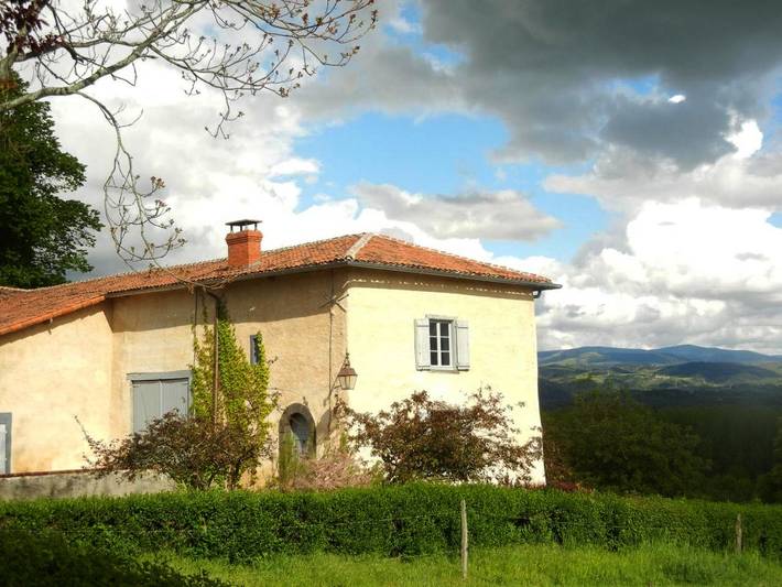 Gîte pour 6 personnes, avec jardin, animaux acceptés à Mons (Puy-de-Dôme)