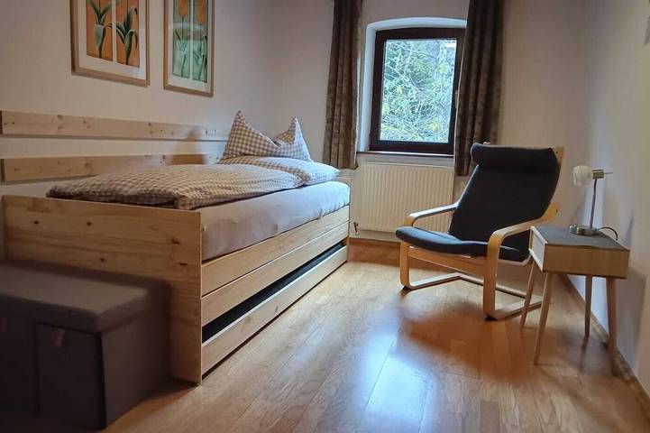 Ganze Wohnung, Ferienhaus mit drei Schlafzimmern 110 qm in Ainring, Rupertiwinkel