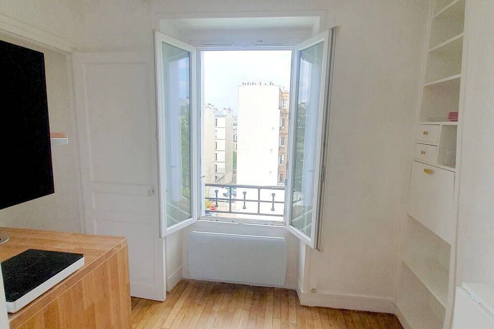 Appartement entier, Studio sur Levallois-Perret pas cher à 5 minutes du métro et de Paris in Levallois-Perret, Hauts-de-Seine