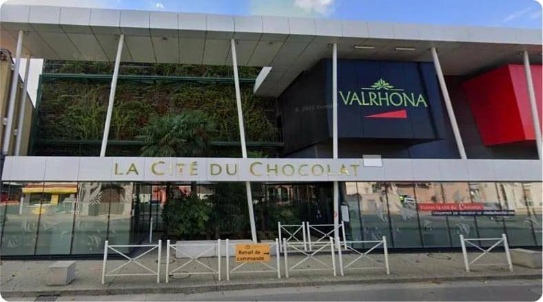 Gîte pour 2 personnes, avec terrasse ainsi que vue et jardin dans Mours-Saint-Eusèbe - 2