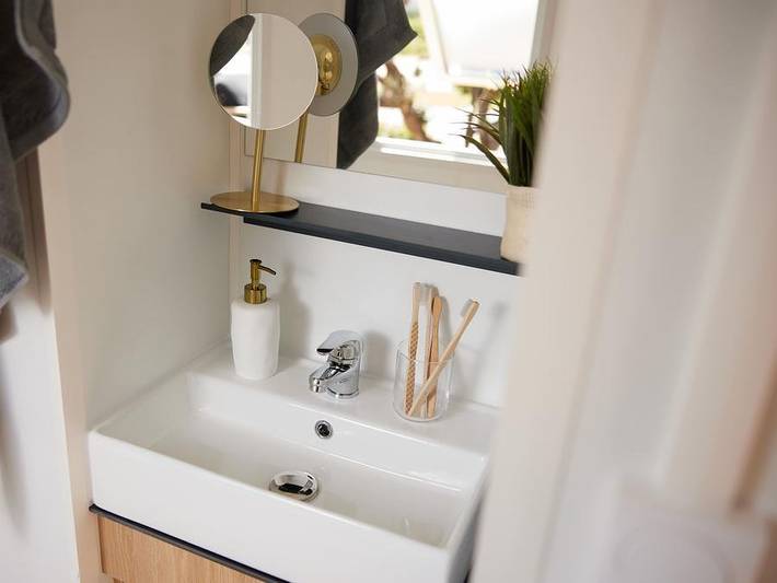 Flower Camping de l'Olivigne - Mobilheim 6 personen - Homeflower Premium 35 m² 3 Zimmer + Terrasse 21m² + Tv + Lv + Clim + Plancha 6 Pers. in Bize-Minervois, Mittelmeerküste (Frankreich)