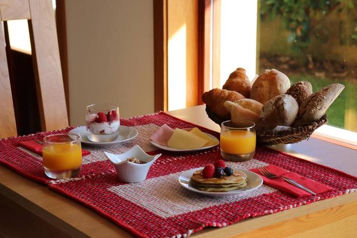 Gîte pour 15 personnes, avec piscine et jardin, animaux acceptés dans Janeiro de Cima - 4