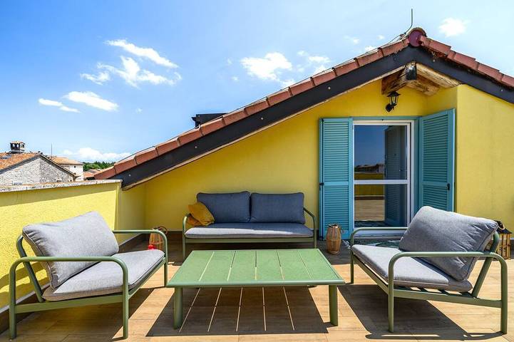 Ferienwohnung für 5 Personen, mit Pool und Garten in Nova Vas