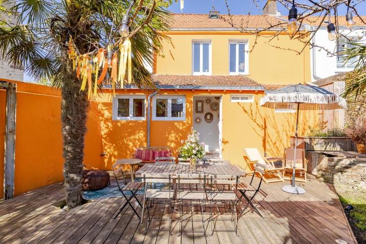 Location de vacances pour 8 personnes, avec jardin dans Office De Tourisme De La Plaine Sur Mer