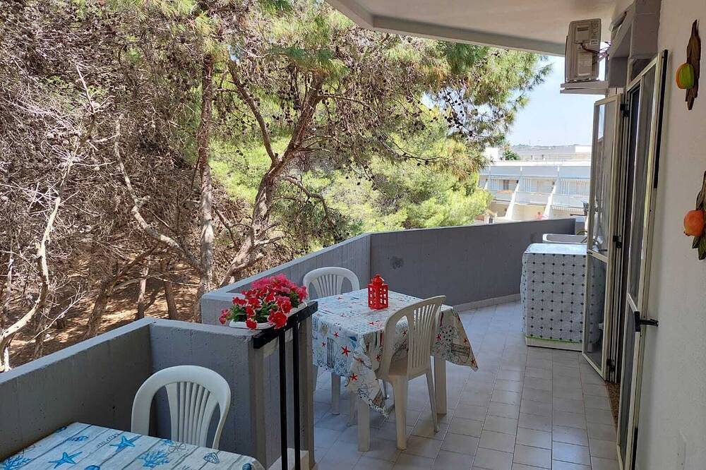 Ganze Wohnung, Beachfront apartment beach below in Rivabella di Gallipoli, Rivabella