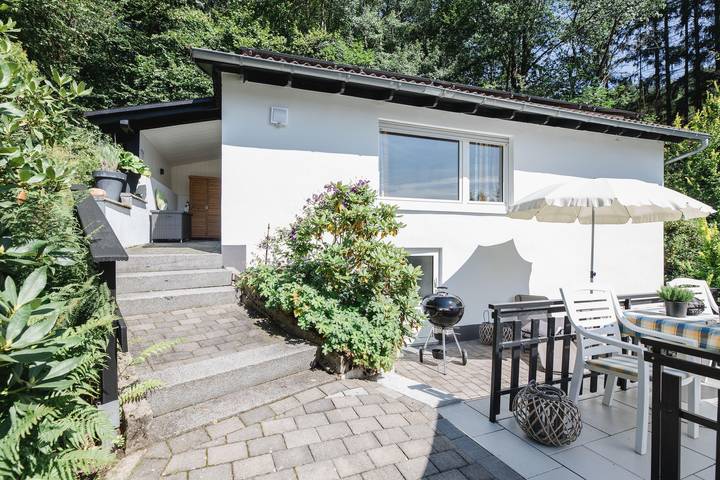 Ferienhaus für 4 Personen, mit Ausblick und Sauna sowie Garten - 1