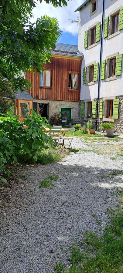 Appartement de vacances pour 4 personnes, avec Terrasse ainsi que Jardin et Vue à Font-Romeu-Odeillo-Via
