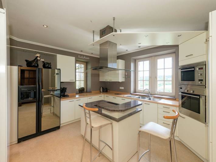 Schloss für 34 Personen, mit Pool und Garten sowie Terrasse, mit Haustier in Belgien - 4