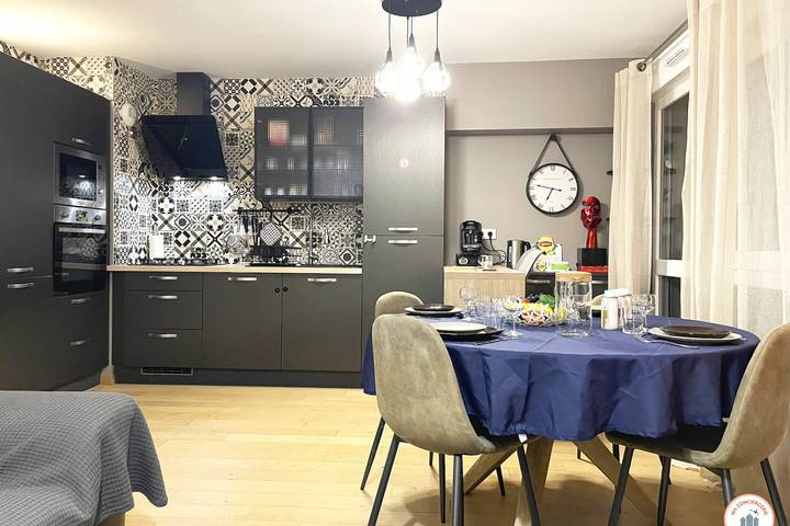 Gîte pour 4 personnes, avec balcon, adapté aux familles à Caen - 2