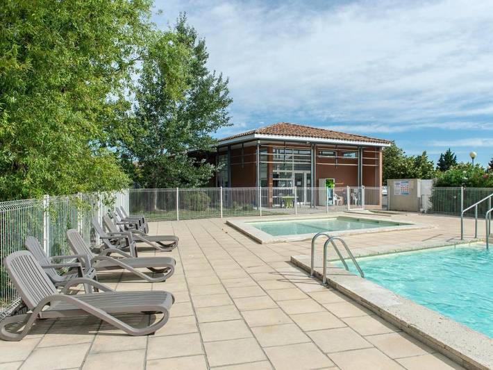 Ferienhaus für 8 Personen, mit Seeblick und Pool sowie Garten in Vaucluse - 2