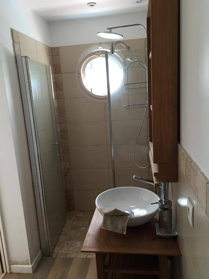 Chambre d’hôte pour 2 personnes, avec terrasse ainsi que vue et jardin dans Torcy - 3