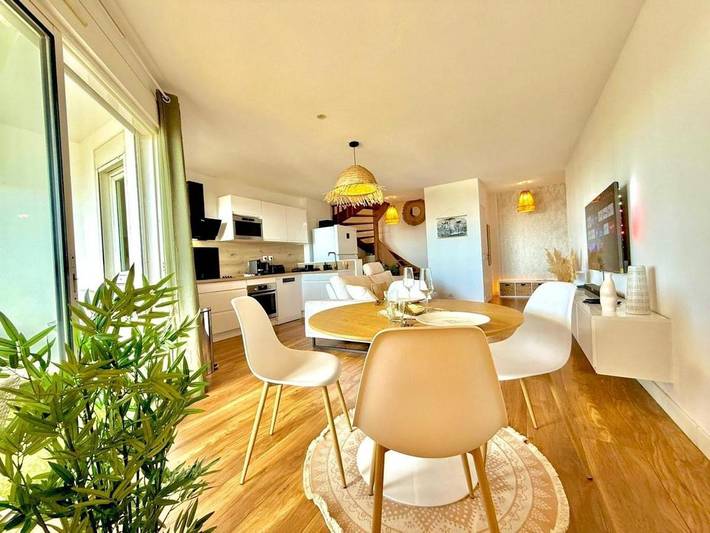 Gîte pour 4 personnes, avec jardin ainsi que terrasse et piscine dans La Bretagne - 4