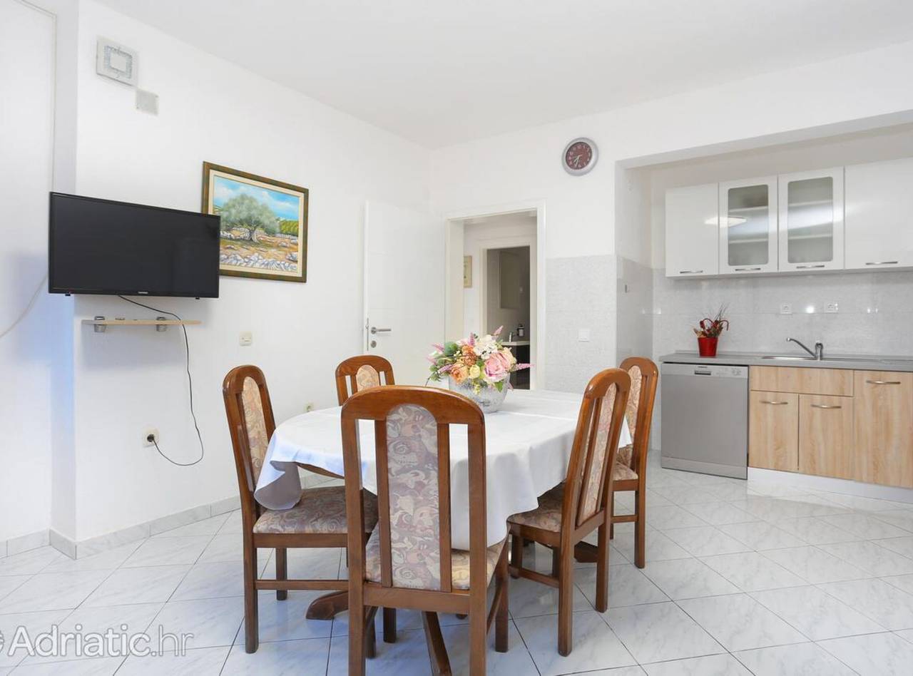 Holiday Home Nada Rogoznica - Six Bedroom Holiday Home in Kanica, Razanj