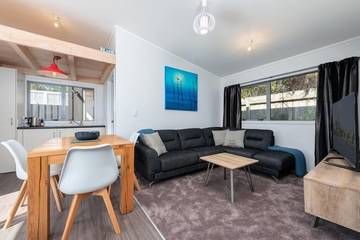 Holiday Home for 4 People in Tauranga, Bay of Plenty, Photo 2