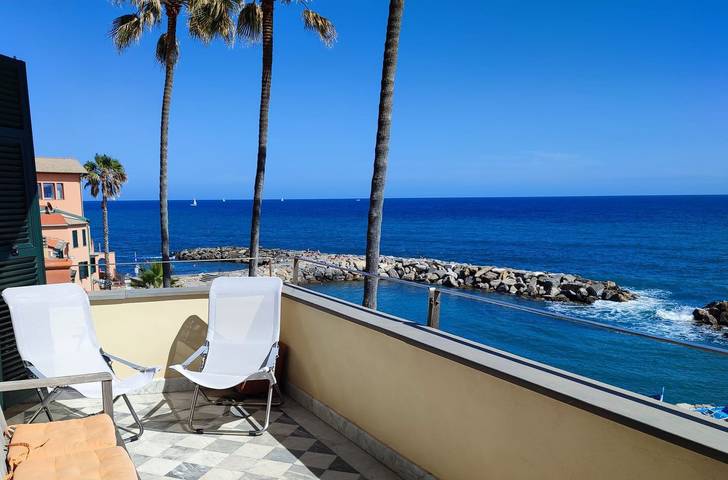 Ferienwohnung für 4 Personen, mit Balkon und Terrasse sowie Garten in Imperia