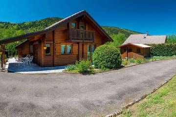 Maison de campagne pour 5 personnes, avec terrasse ainsi que sauna et jardin à Le Ménil