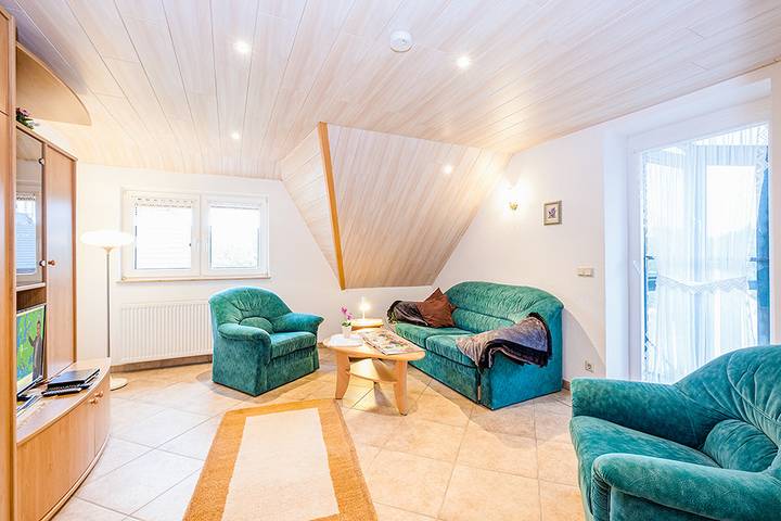 Ferienwohnung für 3 Personen, mit Balkon und Terrasse sowie Garten in Klink - 3