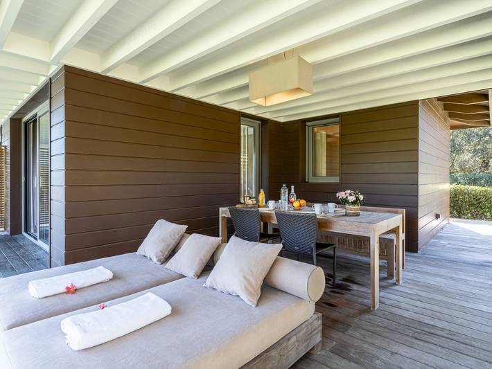 Vakantiewoning voor 4 personen, with Terras and Tuin as well as Zwembad and Uitzicht in Bonifacio