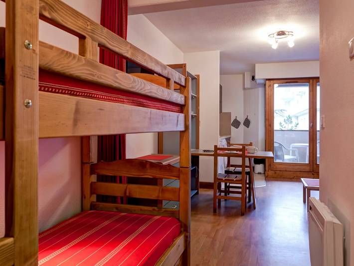 Gîte pour 4 personnes, avec balcon, animaux acceptés dans Casino De Brides Les Bains - 3