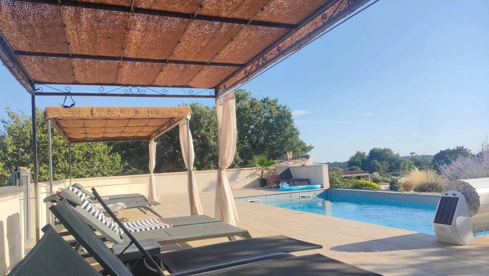 Maison familiale spacieuse avec piscine à Vagnas in Vagnas, Ardèche