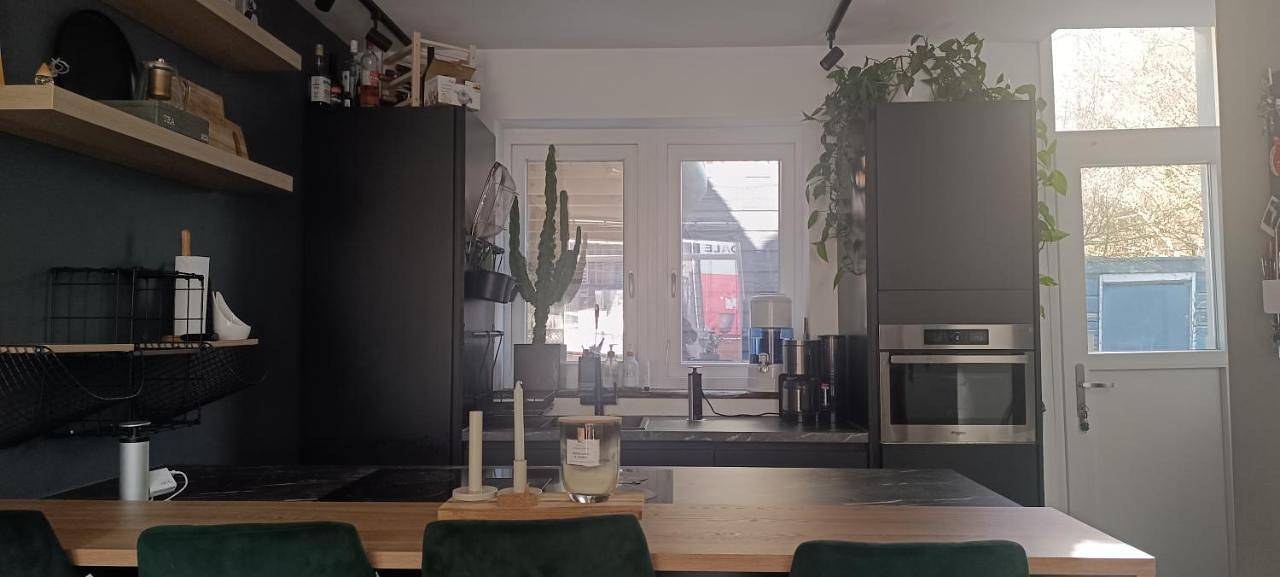 Appartement entier, Comfortable, cozy house 20 min to Amsterdam in Zaandam, Côte hollandaise