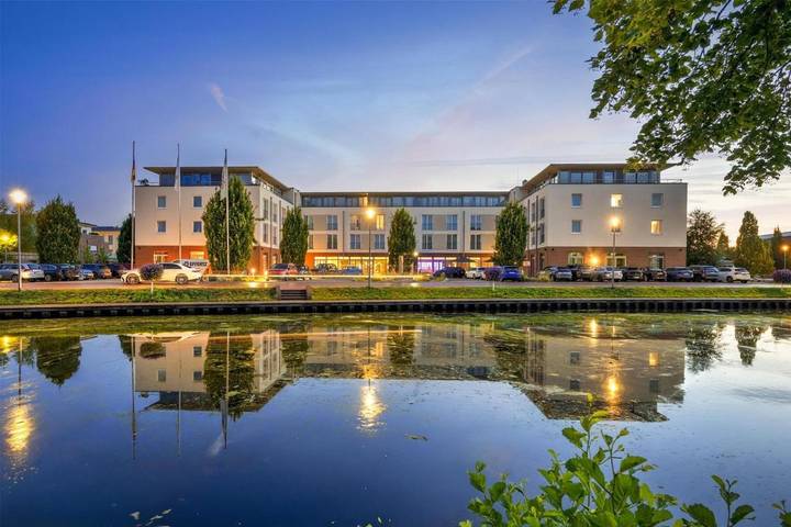Hotel, mit Terrasse und Sauna in Papenburg