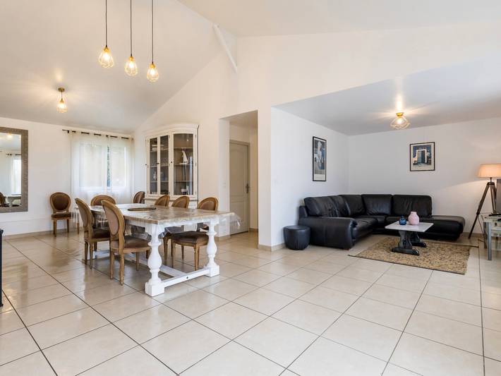 Casa rural tranquila en el campo con mascotas, parking y wifi in Rouans, Nantes region