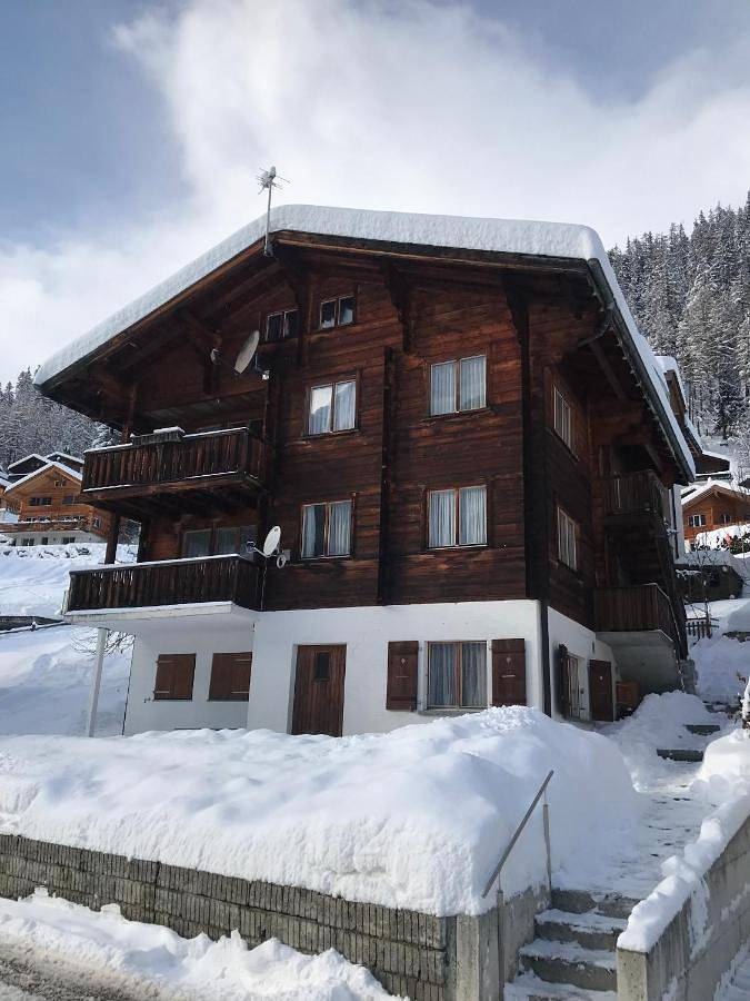 Ganze Wohnung, Ferienwohnung im Chalet Boubou in Wiler, Brig - Goms & Umgebung
