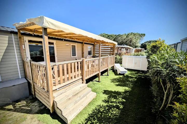 Camping pour 8 personnes, avec Terrasse et Piscine à Canet-en-Roussillon