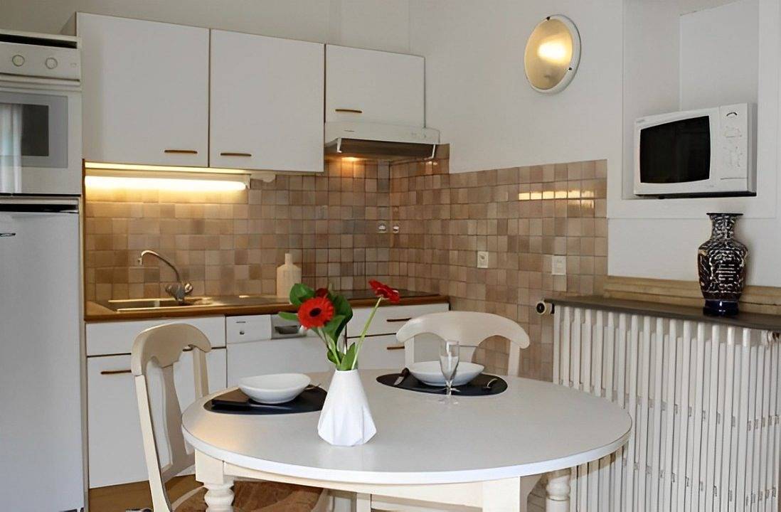 Studio entier, Studio pour deux personnes, plage à 100 mètres in Saint-Palais-sur-Mer, Côte de Beauté