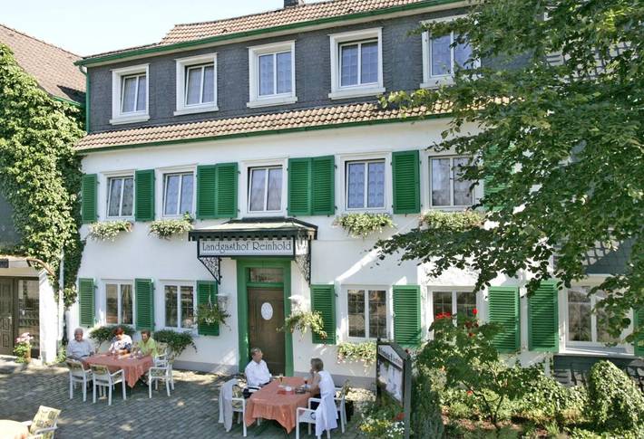 Hotel voor 2 personen, met Terras en Tuin in Gummersbach