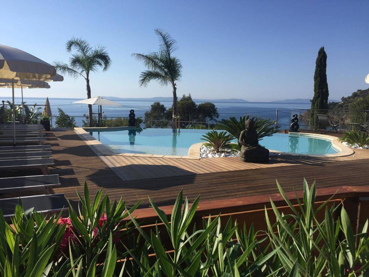 Les Lauriers Roses in Pramousquier, Rayol-Canadel-sur-Mer