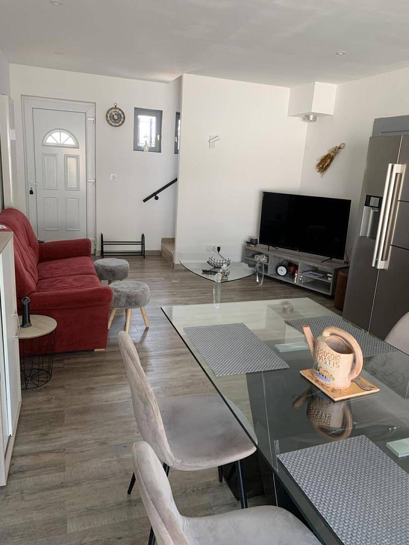 Gîte für 2 Personen mit Terrasse in Oraison, Alpes-de-Haute-Provence