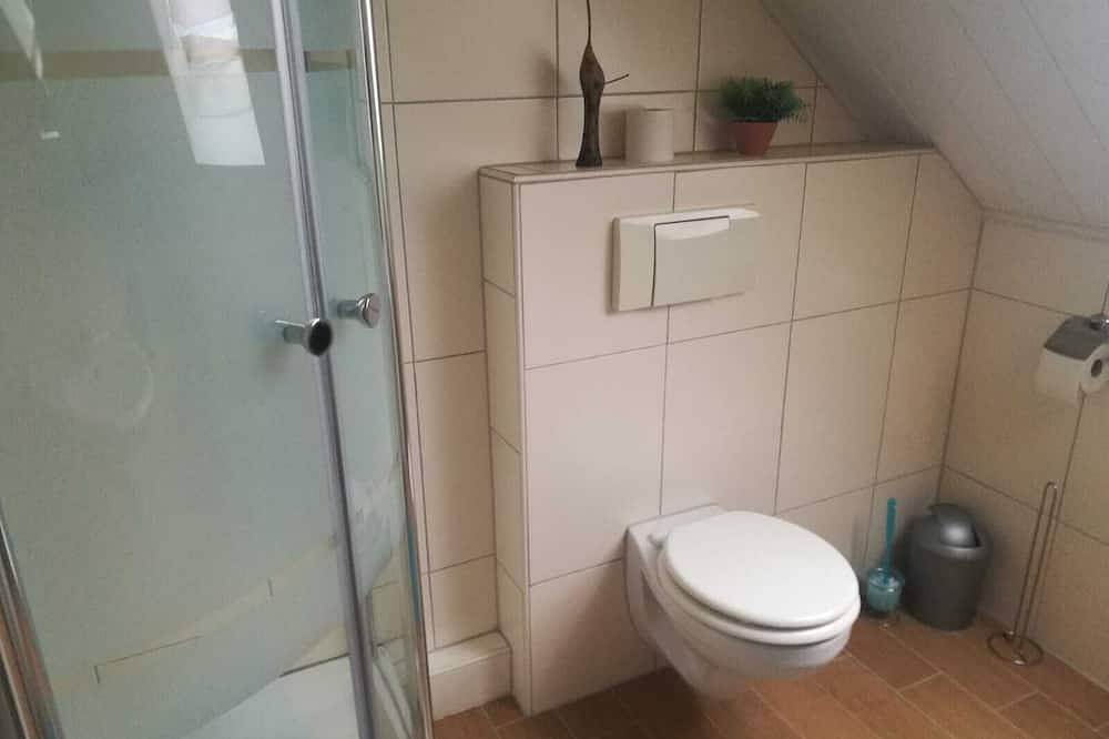 Ganze Wohnung, Komfortables Singel-Appartement mit Wohnlandschaft und Kochzeile in Dörfles-Esbach, Oberes Maintal - Coburger Land