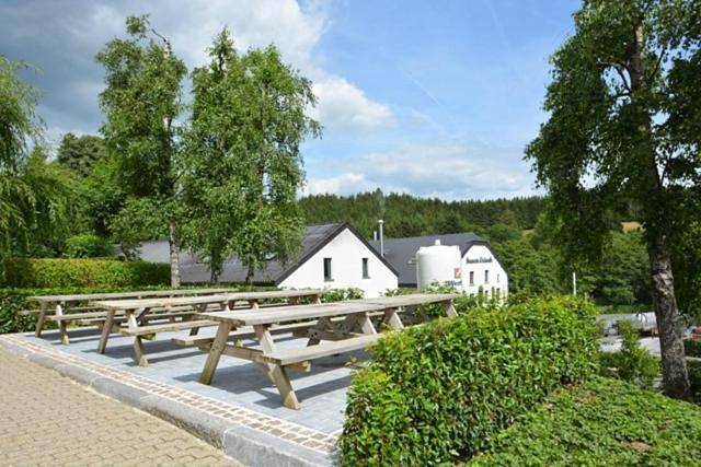 Location de vacances pour 28 personnes, avec terrasse et vue, animaux acceptés dans Wibrin - 2