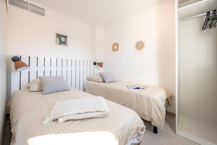 Location de vacances pour 2 personnes, avec terrasse et piscine, animaux acceptés à Roquefort-la-Bédoule - 3