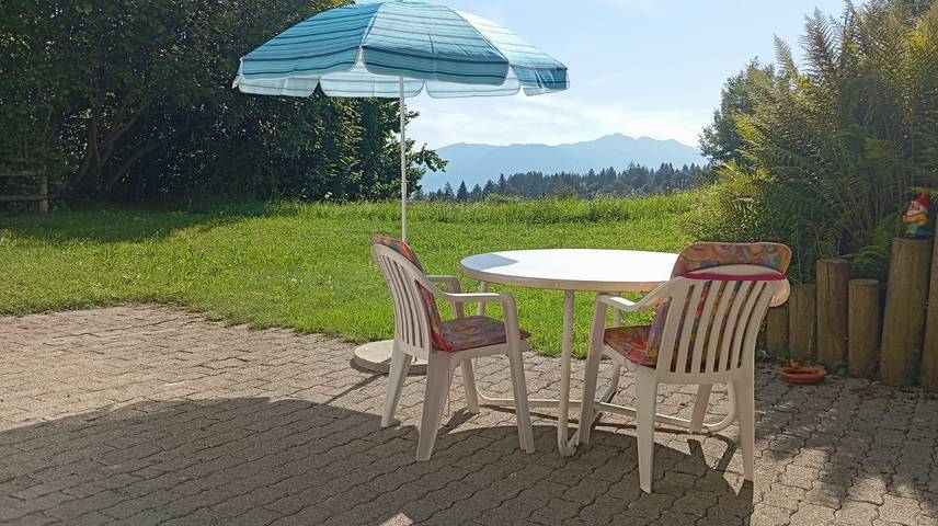 Ganze Ferienwohnung, Casa Cappalutta - 2.5 Zimmerwohnung mit direktem Gartenzugang in Flims-Dorf, Flims
