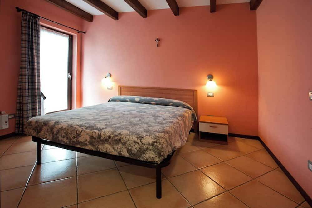 Appartamento intero, Mansarda Pineta\n-Montagna a Due Passi\nposizione perfetta, parcheggio gratuito in Santa Maria Maggiore (Città), Comune di Santa Maria Maggiore