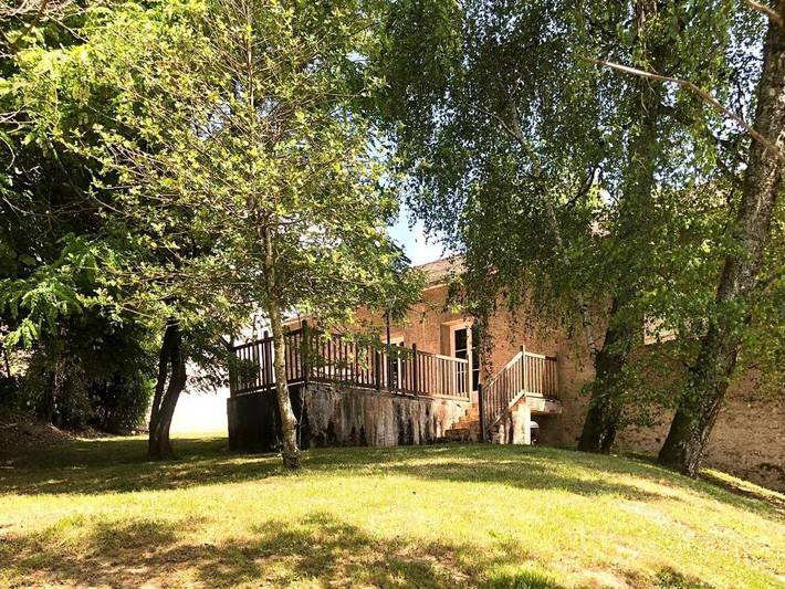 Location de vacances pour 2 personnes, avec piscine ainsi que vue et jardin à Montredon-Labessonnié - 2