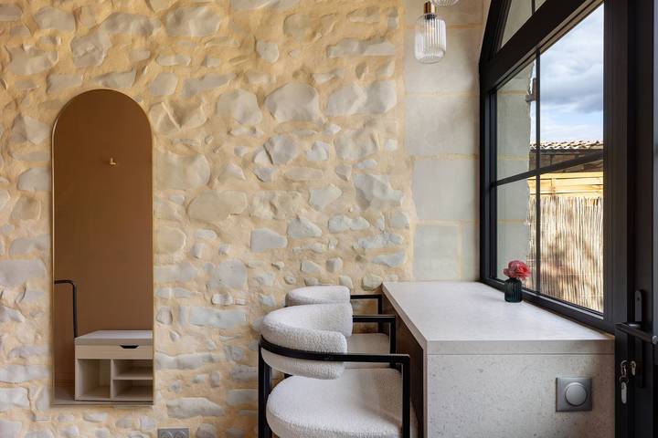 Ferienhaus „Le Pigeonnier Des Châpeaudieres“ mit privater Terrasse, WLAN & Klimaanlage in Châtellerault, Vienne