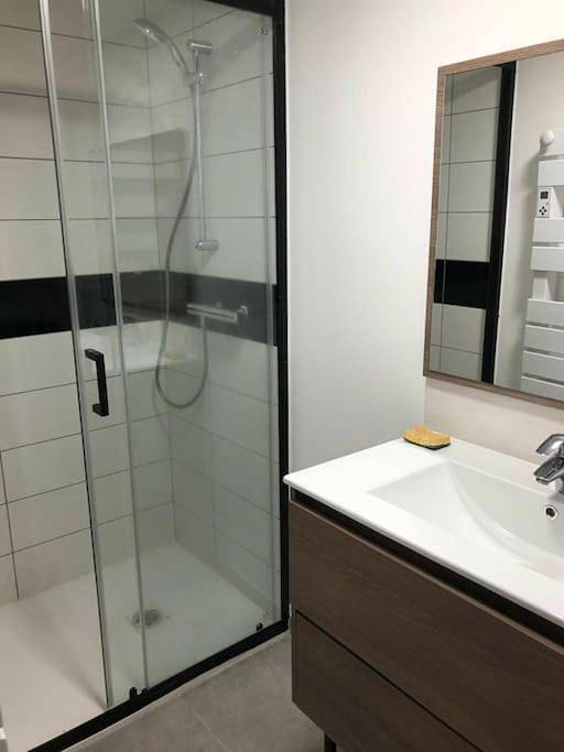 Appartement entier, Two-Bedroom Apartment in Sombernon, Région de Dijon