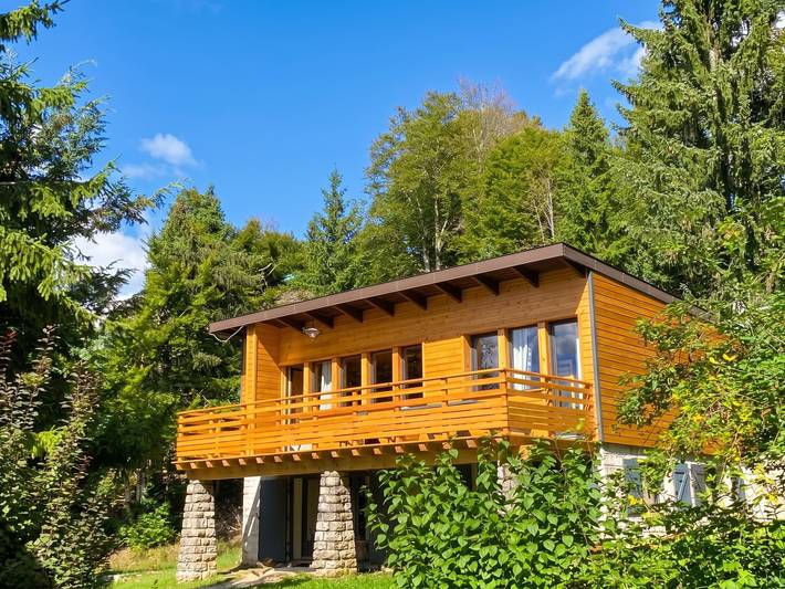 Chalet pour 8 personnes, avec Balcon/Terrasse ainsi que Terrasse et Jardin à Les Rousses