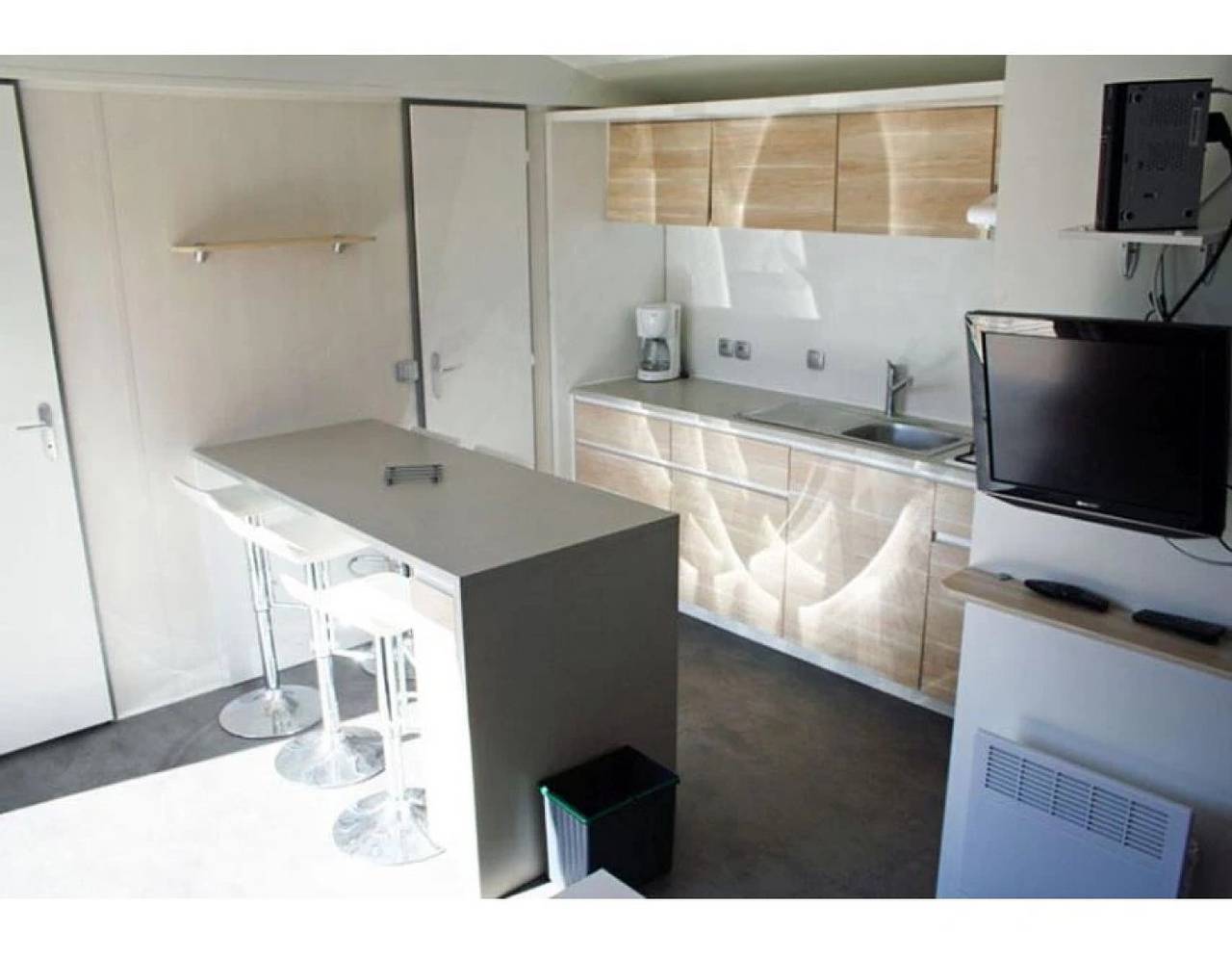 Zecamping 3* familial piscine chauffée dog friendly mobil-home Tv Bbq in Argentonnay, Deux-Sèvres