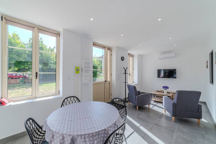 Gîte pour 2 personnes, avec jardin, animaux acceptés à Bourbon-Lancy - 2