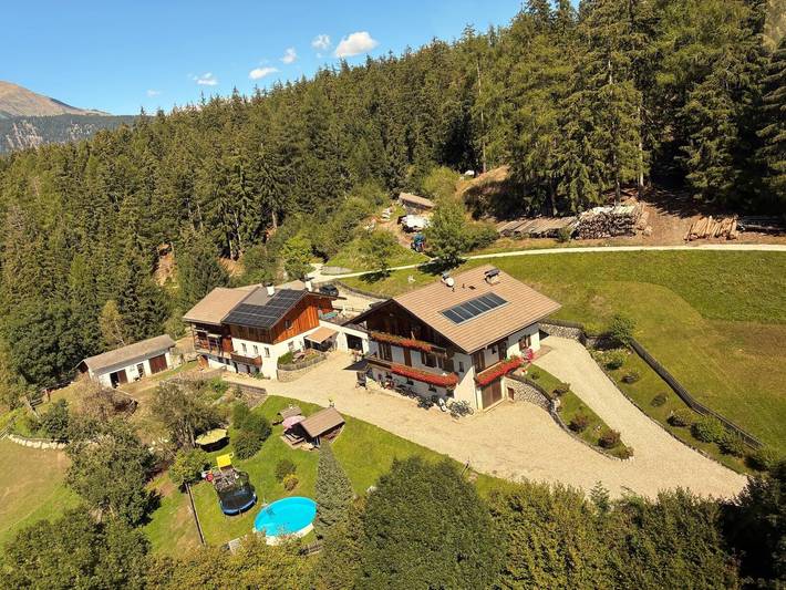 Hel lägenhet, Ferienwohnung 'Kleineggerhof  Bergblick' mit Bergblick, Gemeinschaftspool und WLAN in Rodeneck, Dolomiti Superski