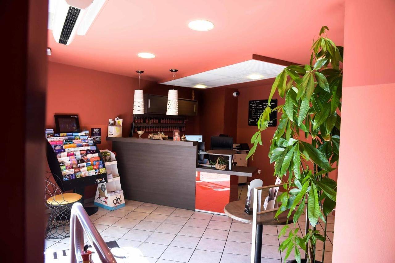 Logis Hôtel Restaurant Azalées in Tournon-sur-Rhône, Région de Tournon-sur-Rhône