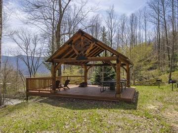 Log Cabin for 4 Guests in Great Smoky Mountains National Park, Cataloochee Valley, Picture 3