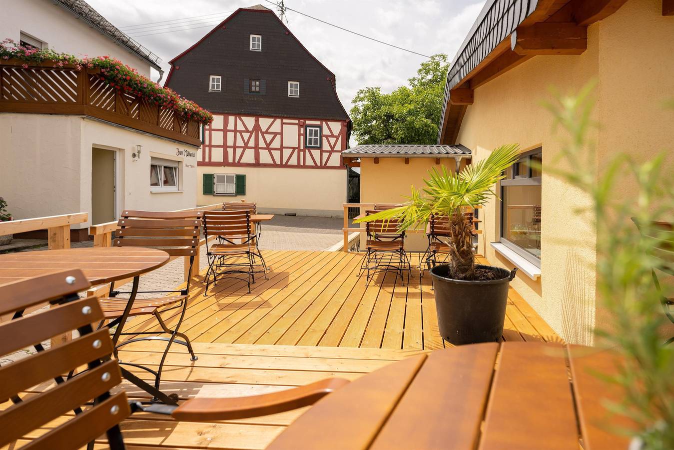 Tweepersoonskamer, douche, Wc, balkon in Buch, Hunsrück