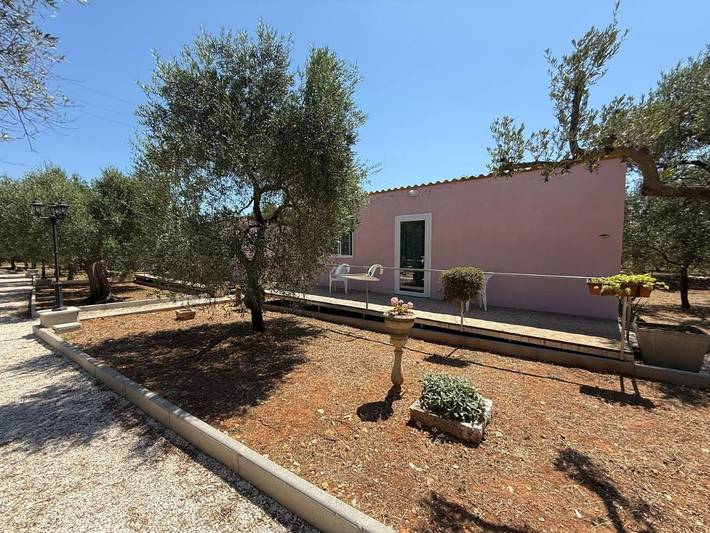 Camping pour 2 personnes, avec Terrasse ainsi que Jardin et Vue à Corato